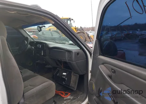 2006 Chevrolet Silverado 1500 Work Truck z USA, uszkodzony, nr VIN 3GCEC14X56G180431